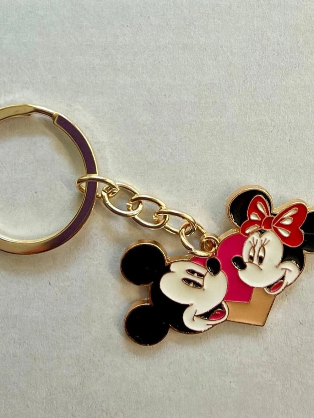 Disney Mickey & Minnie Keychain Gold & Red